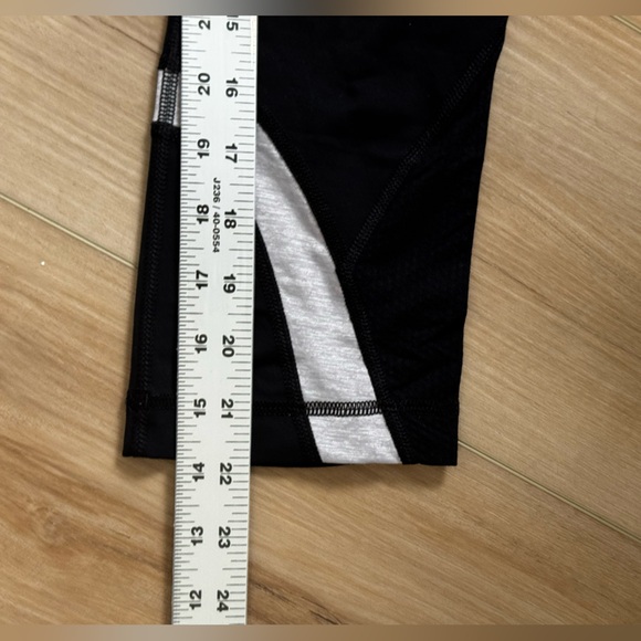 Lululemon Run: Inspire Crop II
Black / Metallic Silver / Pow Pink - Picture 9 of 15